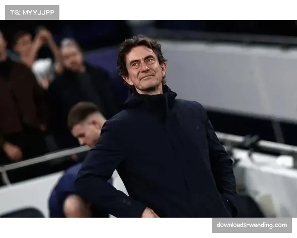 弗兰克三中卫体系提升稳定性 但热刺阵型切换混乱导致连败